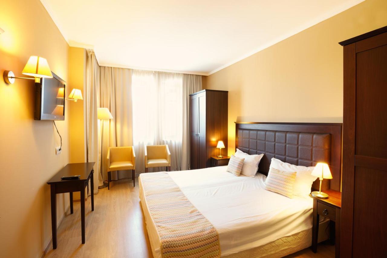 Royal Beach Apartment Sea View 2 Pantai Sunny Bagian luar foto