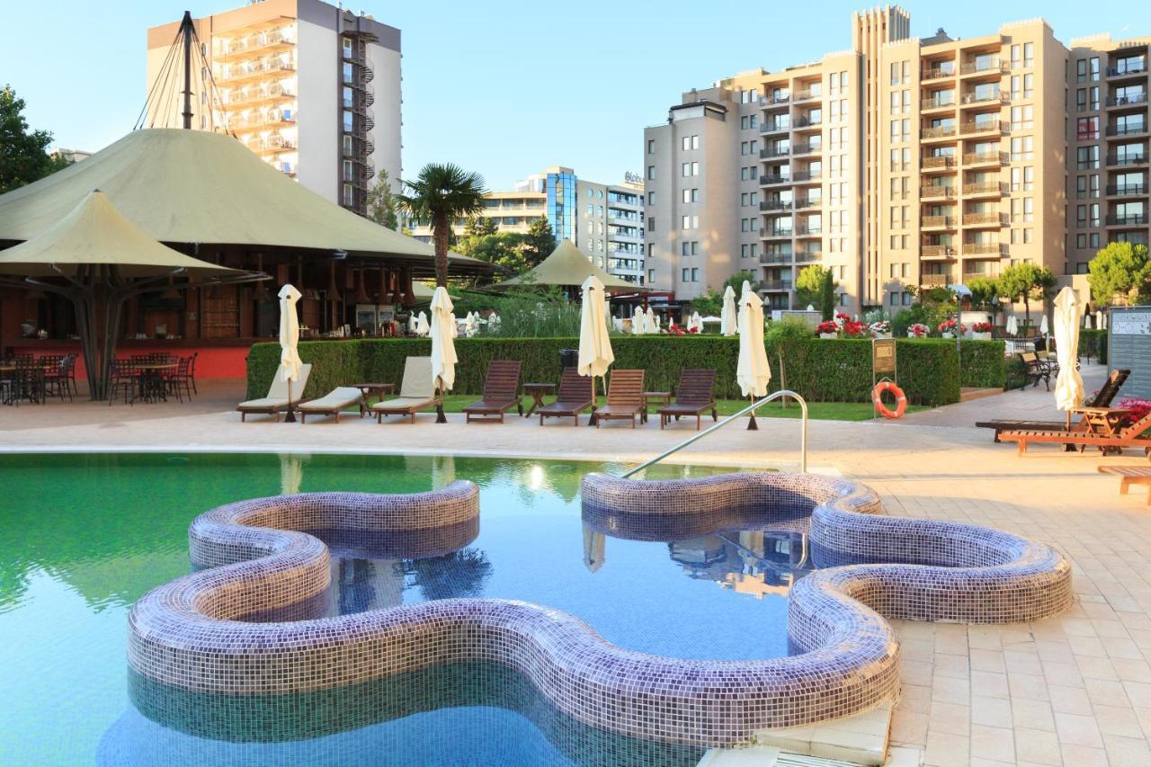 Royal Beach Apartment Sea View 2 Pantai Sunny Bagian luar foto