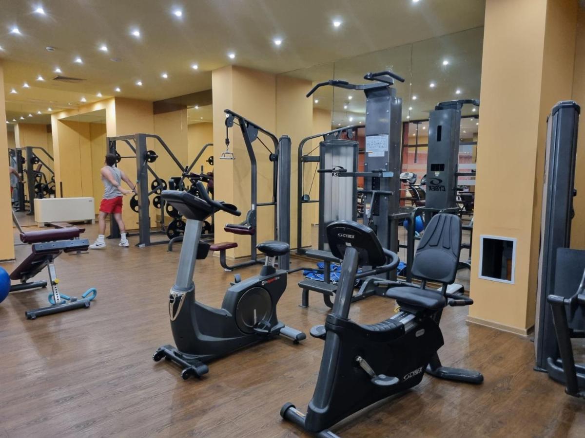 Royal Beach Apartment Sea View 2 Pantai Sunny Bagian luar foto